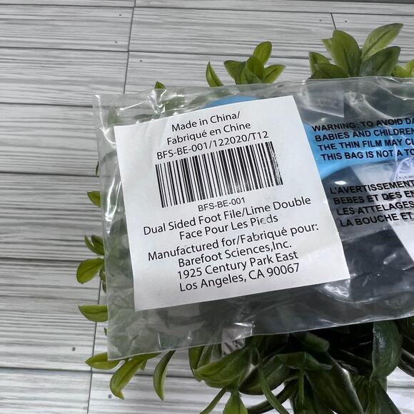 NEW Barefoot Scientist 'Smooth Things Over' Dual-Sided Pedicure Foot File - Picture 5 of 7